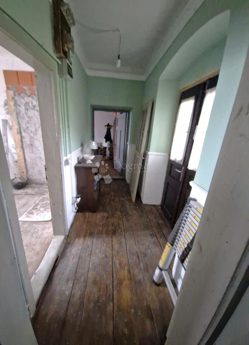 Casa Tuk, Vrbovsko, 200m2