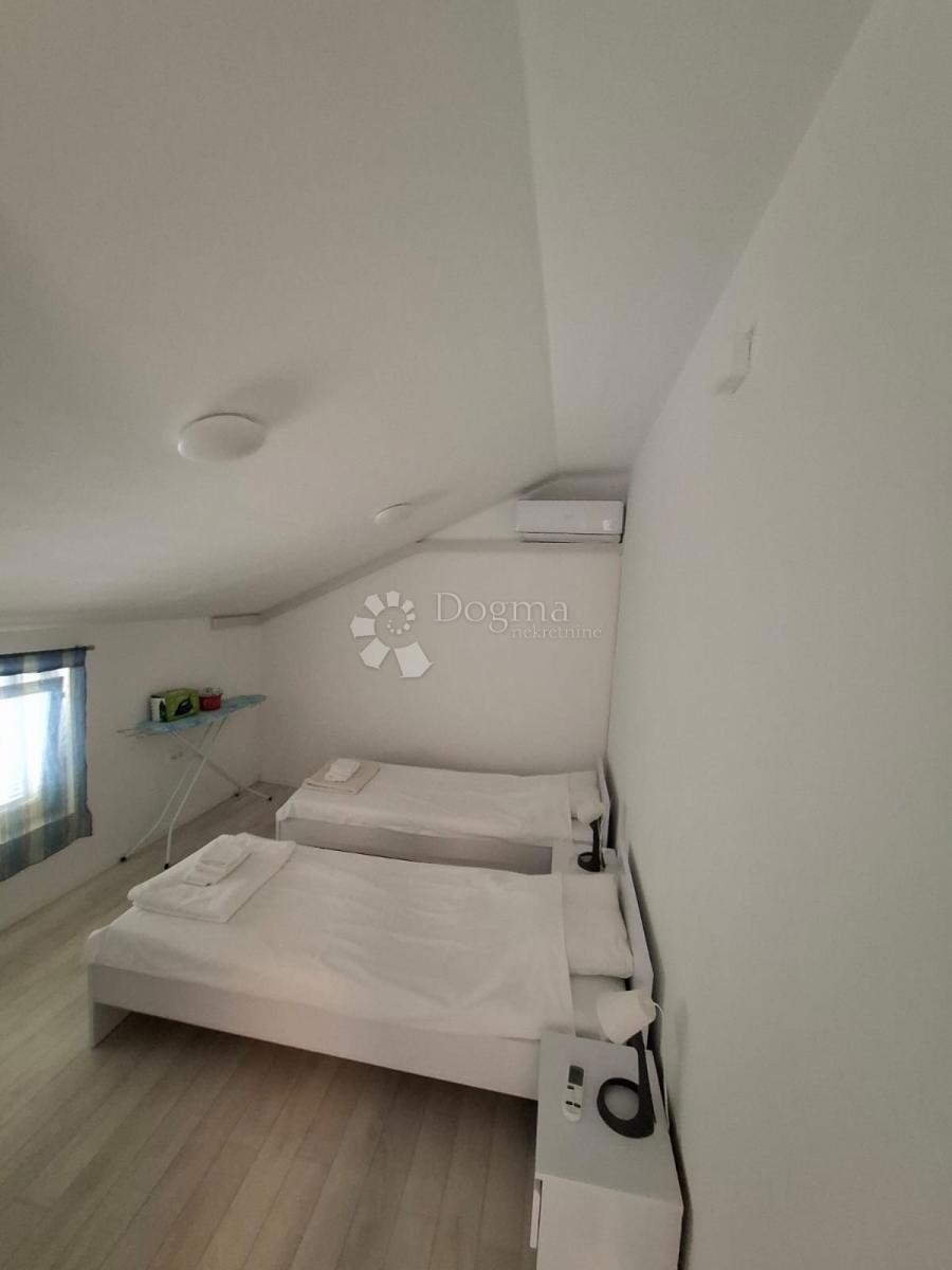 Allogio Varoš, Šibenik, 64m2