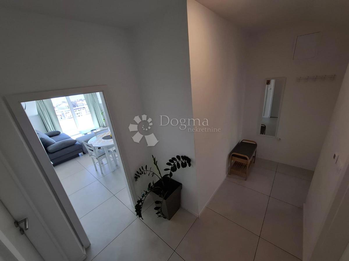 Allogio Varoš, Šibenik, 64m2