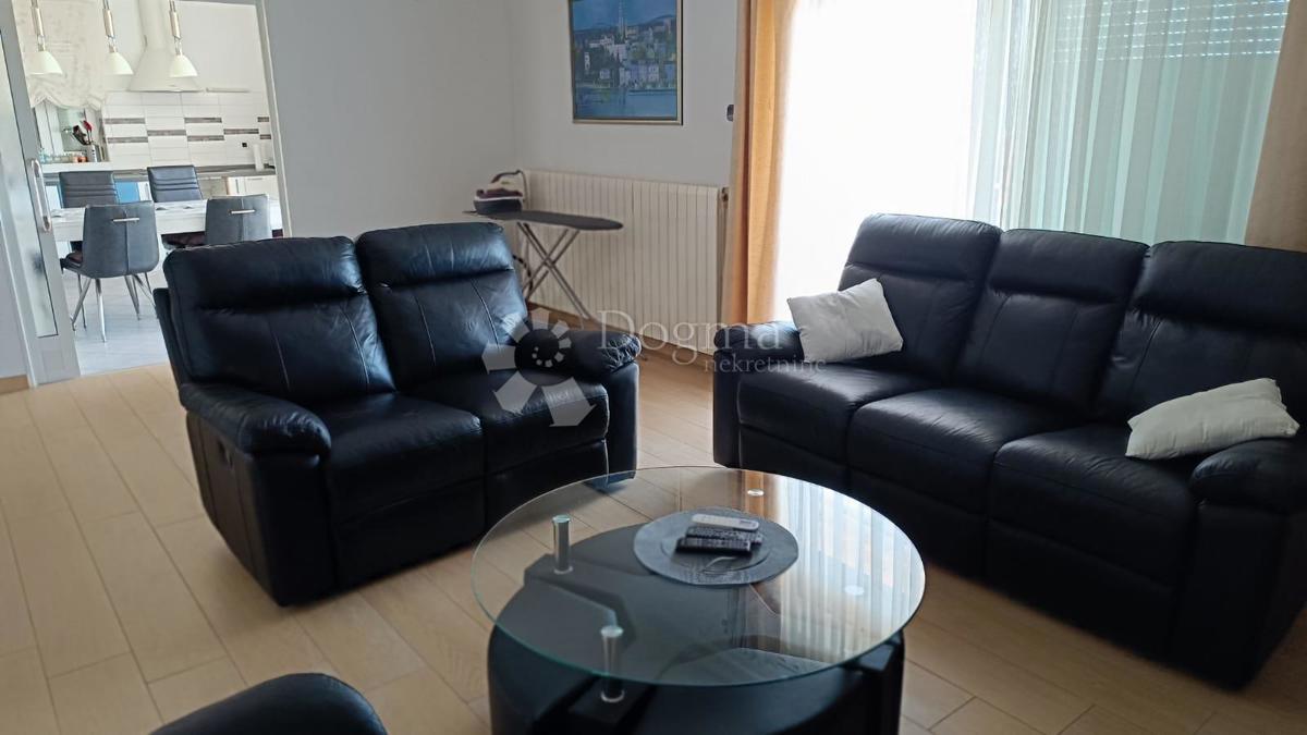 Appartamento Novi Vinodolski, 120m2