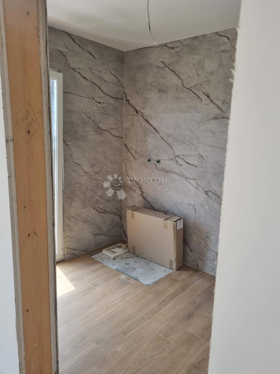 VILLA MODERNA CON PISCINA A SFIORO - Pola/Štinjan