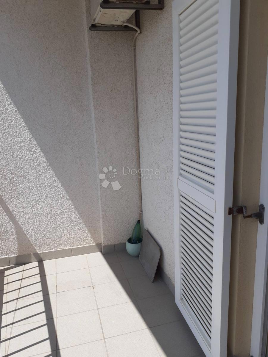 Allogio Okrug Gornji, Okrug, 32,76m2