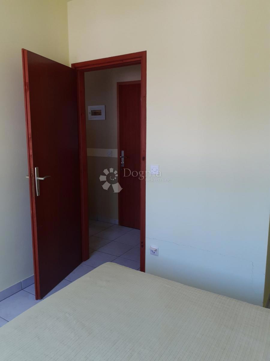 Allogio Okrug Gornji, Okrug, 32,76m2