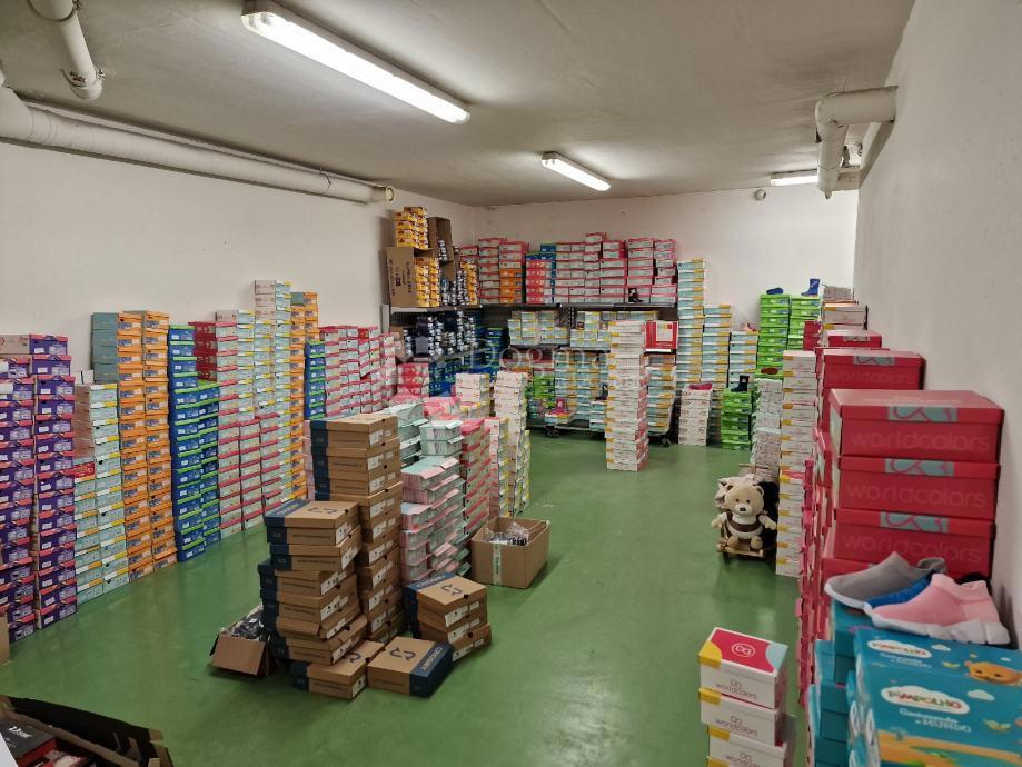 Locale commerciale Špansko, Stenjevec, 167m2