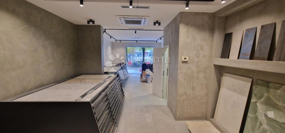 Locale commerciale Špansko, Stenjevec, 167m2