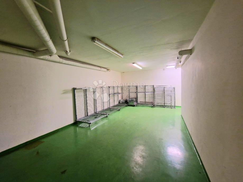 Locale commerciale Špansko, Stenjevec, 167m2