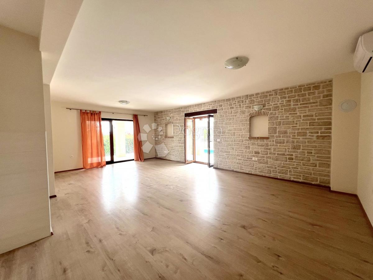 Casa Kaštelir, Kaštelir-Labinci, 190m2