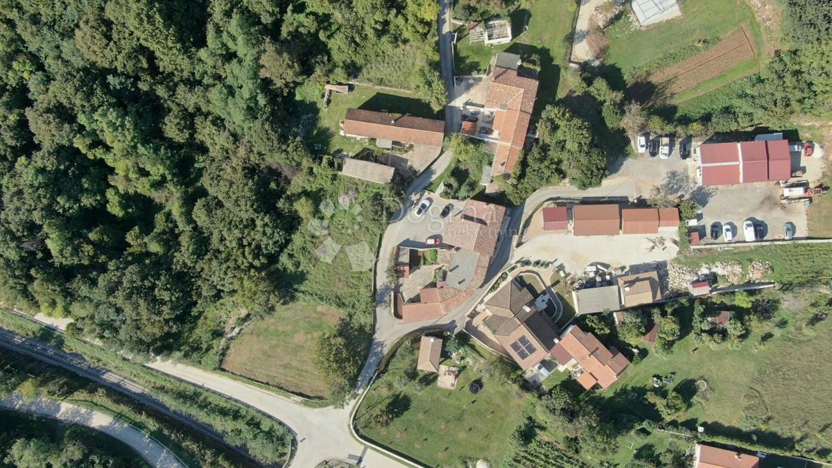 Terreno edificabile Žminj, 2.351m2