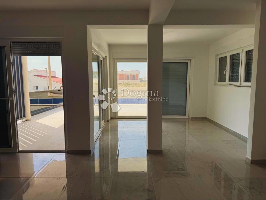 Residenza Moderna sul Mare con Vista Mozzafiato