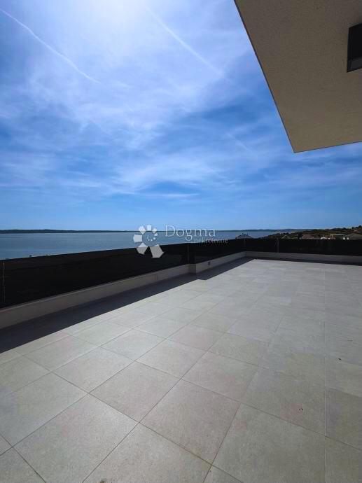 Residenza Moderna sul Mare con Vista Mozzafiato