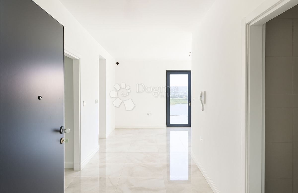 Čiovo - Attico con terrazza sul tetto e vista mare!