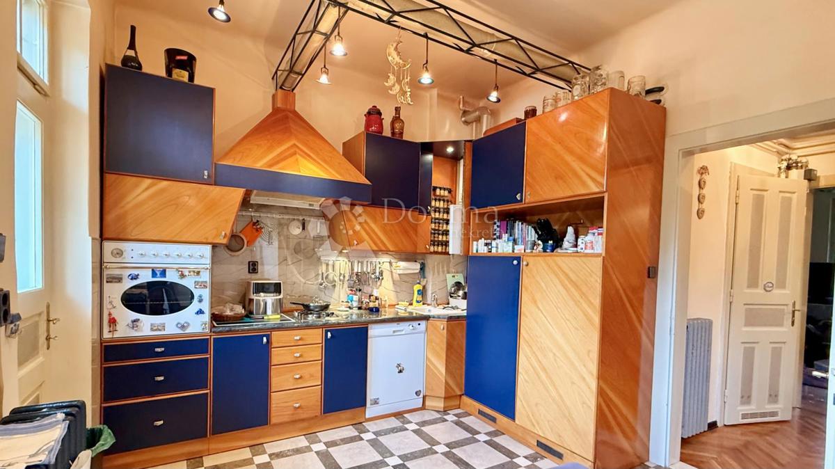 Allogio Srebrnjak, Maksimir, 164m2