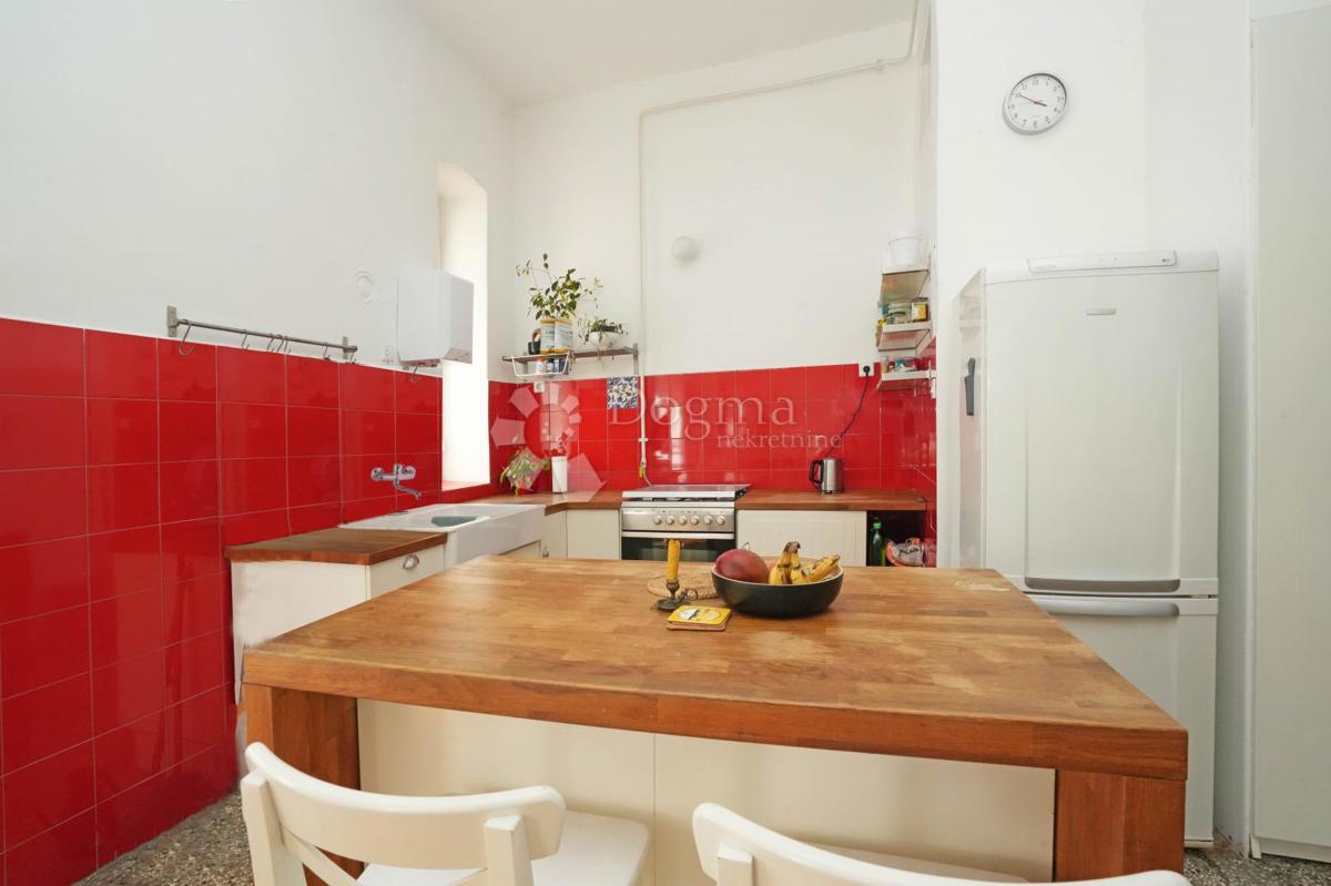 Bellissimo appartamento vicino al mercato con terrazza