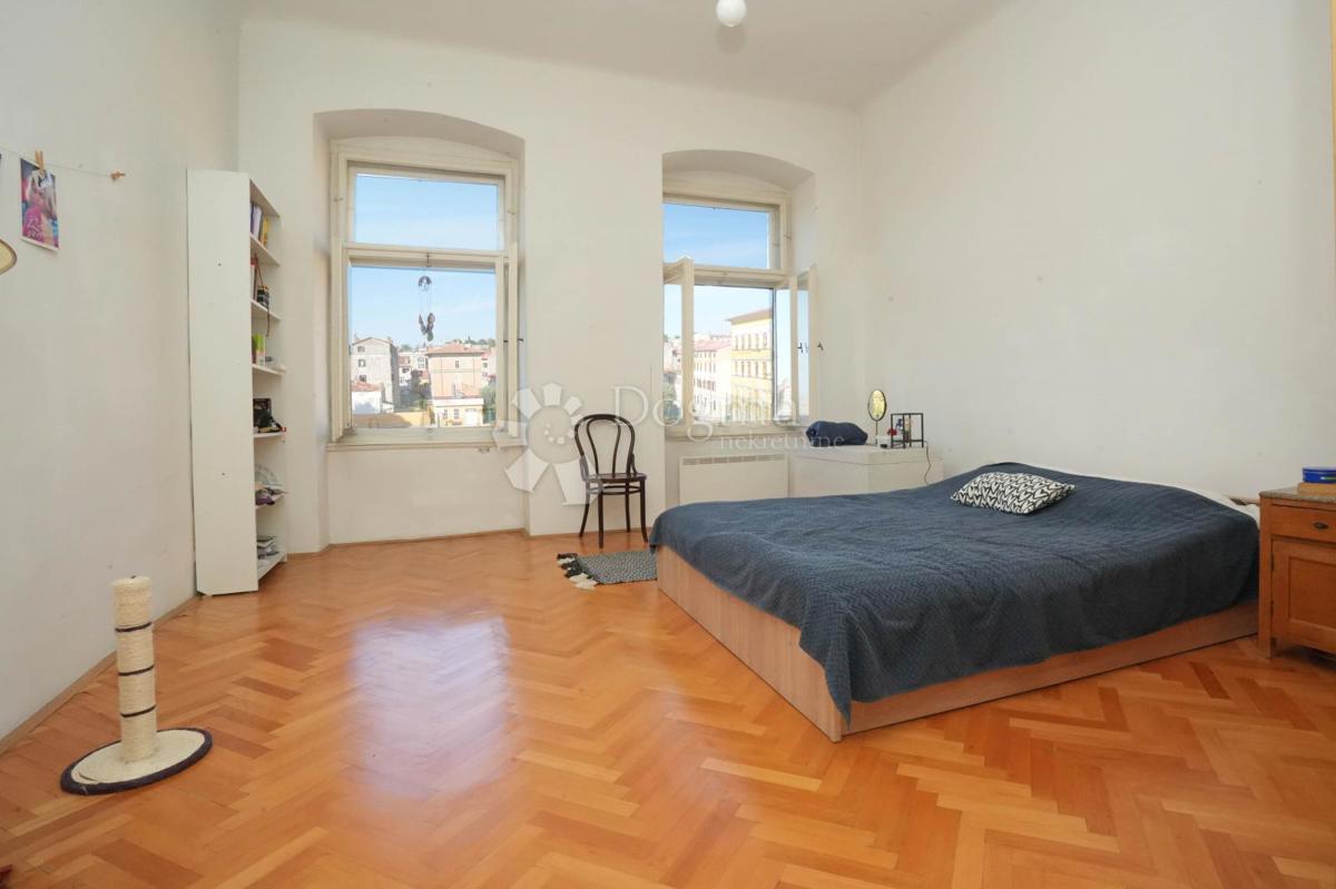 Bellissimo appartamento vicino al mercato con terrazza