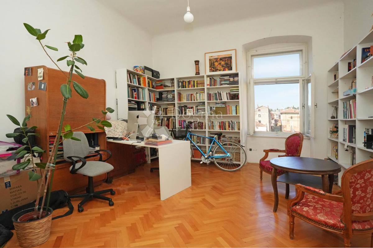 Bellissimo appartamento vicino al mercato con terrazza