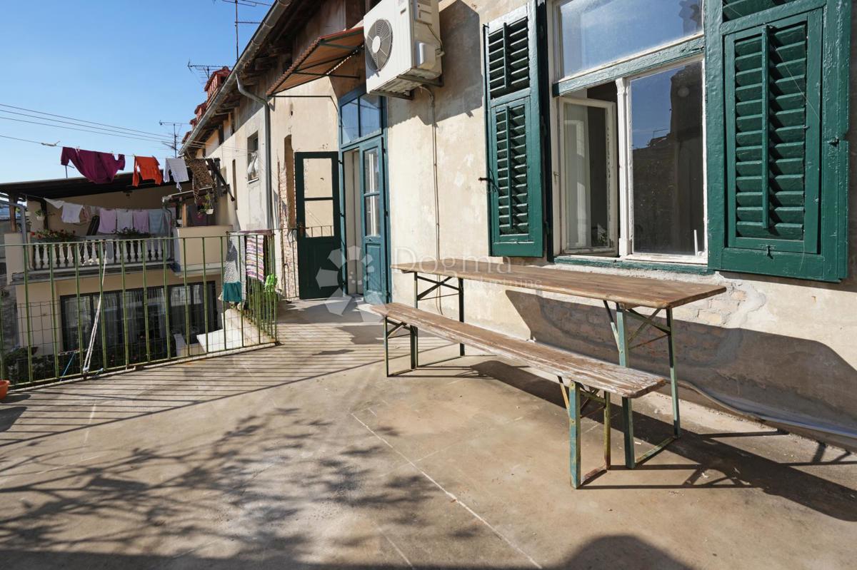 Bellissimo appartamento vicino al mercato con terrazza