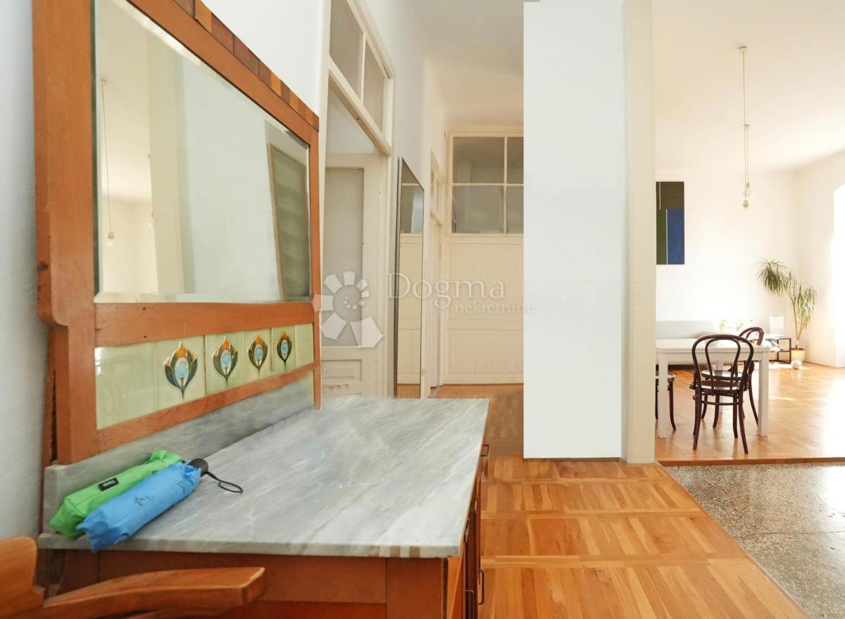 Bellissimo appartamento vicino al mercato con terrazza