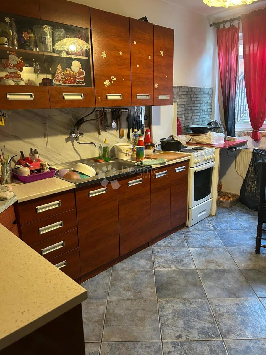 Casa Petruševec, Peščenica - Žitnjak, 200m2