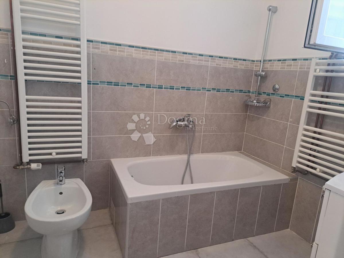 Allogio Centar, Rijeka, 81,95m2