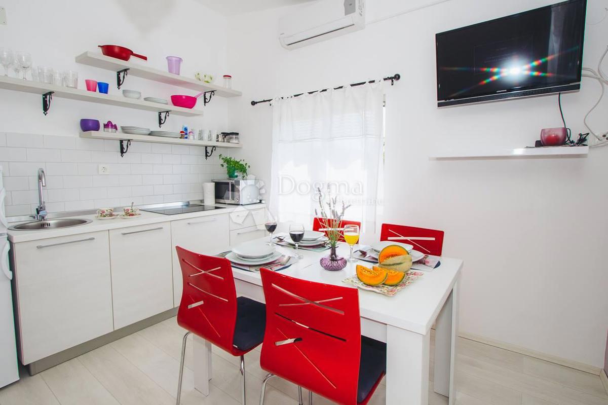 Casa Kaprije, Šibenik - Okolica, 180m2