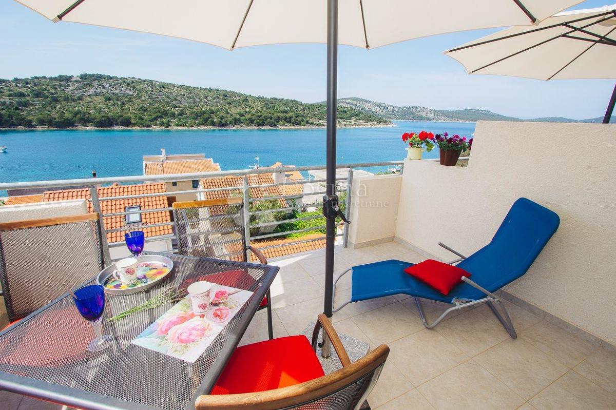 Casa Kaprije, Šibenik - Okolica, 180m2