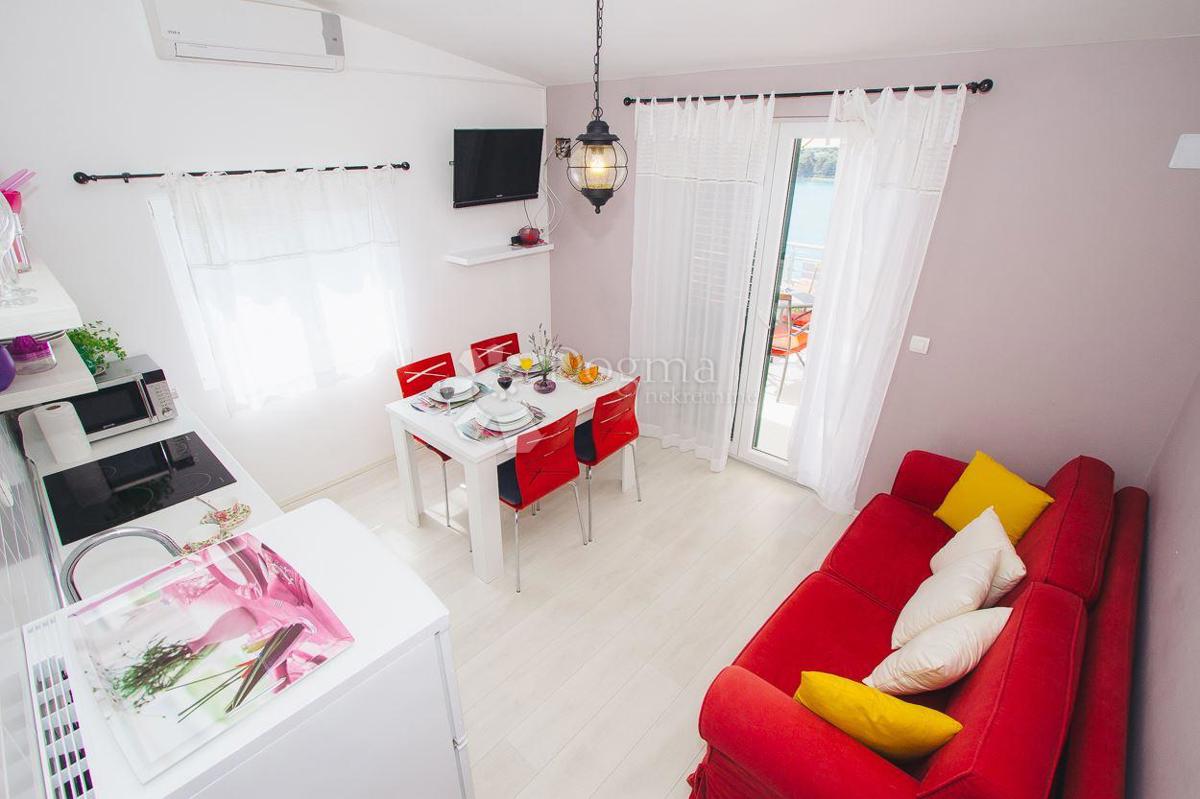 Casa Kaprije, Šibenik - Okolica, 180m2