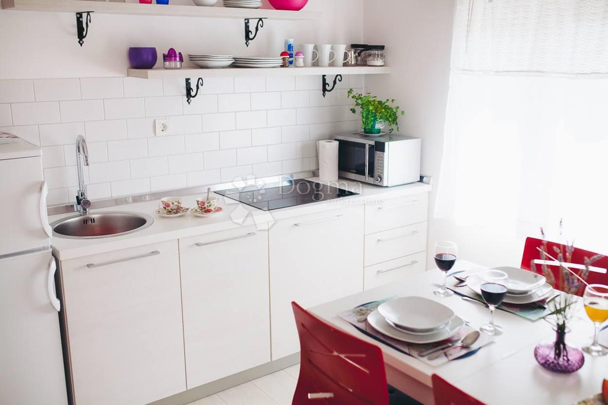 Casa Kaprije, Šibenik - Okolica, 180m2