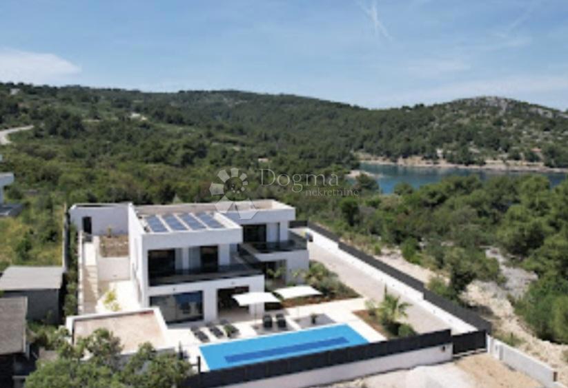 Casa Rogač, Šolta, 236m2