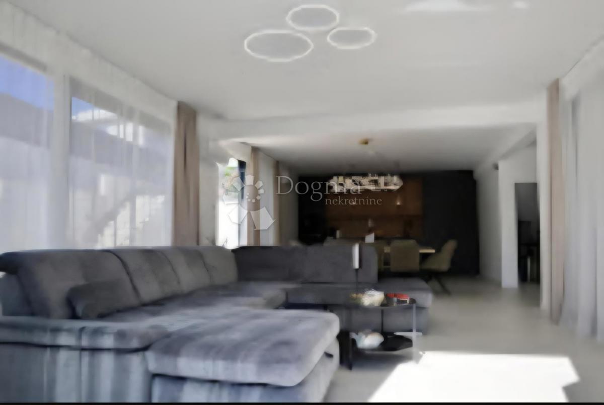 Casa Rogač, Šolta, 236m2