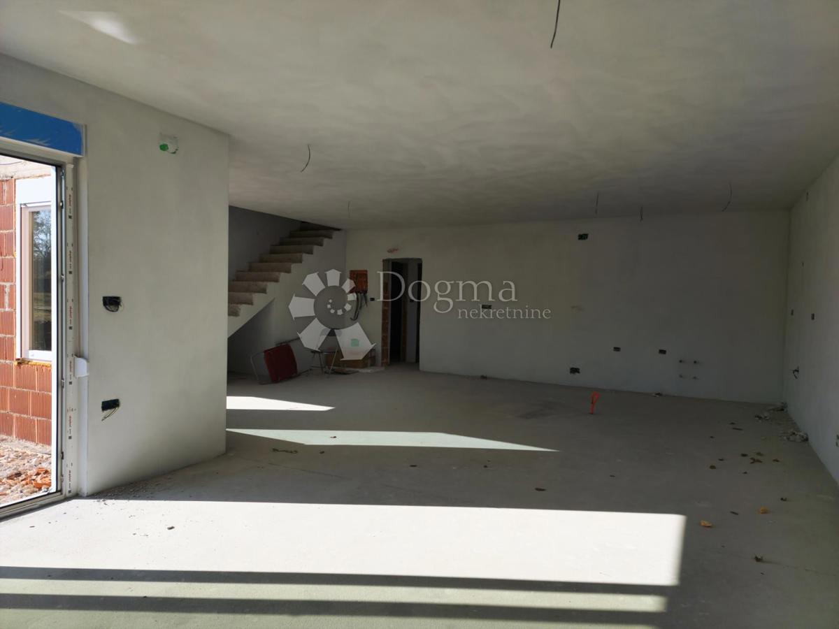 Casa Juršići, Svetvinčenat, 190m2