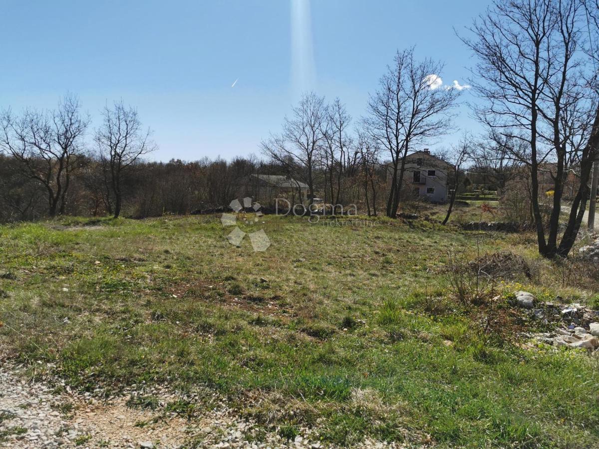 Terreno edificabile in posizione tranquilla con progetto concettuale