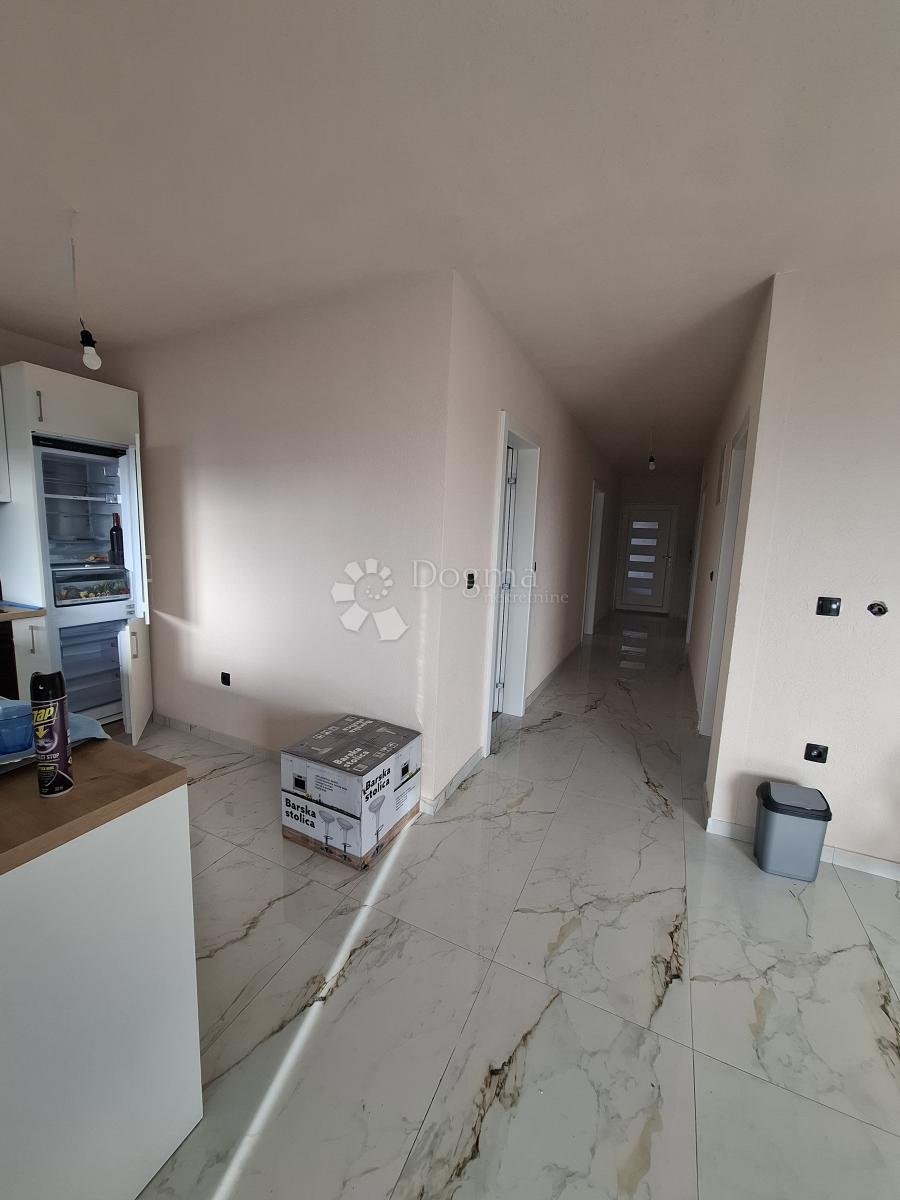 Appartamento Turanj, Sveti Filip I Jakov, 130m2