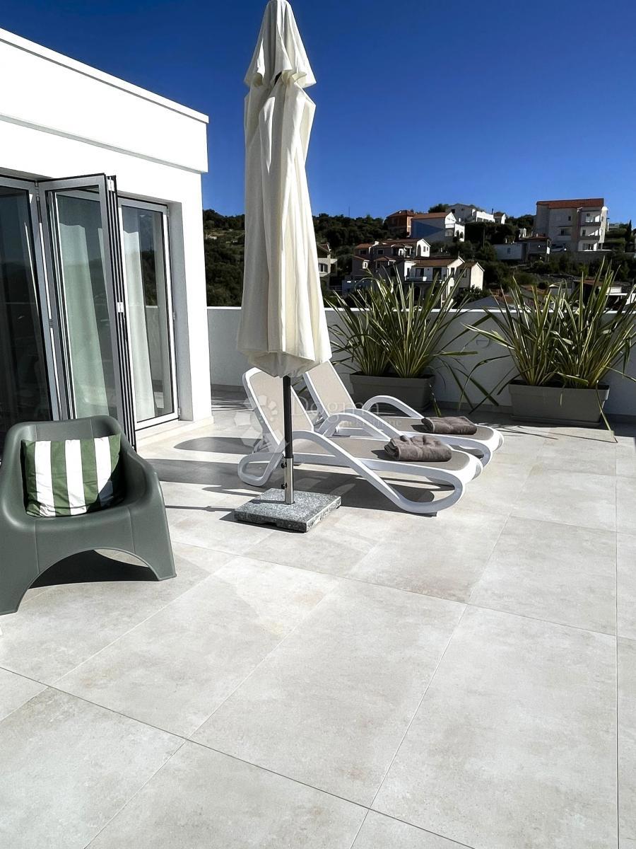 Casa Ražanj, Rogoznica, 246,67m2