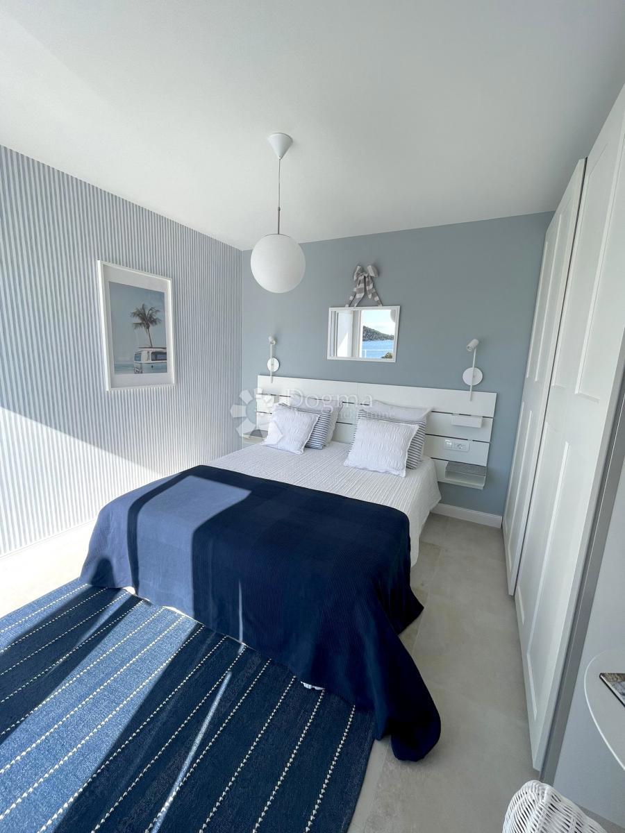 Casa Ražanj, Rogoznica, 246,67m2