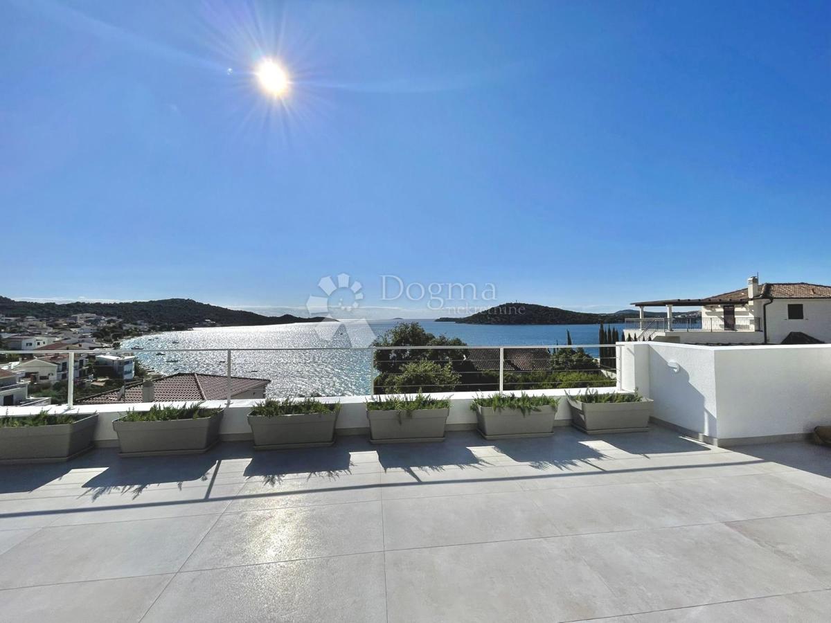 Casa Ražanj, Rogoznica, 246,67m2