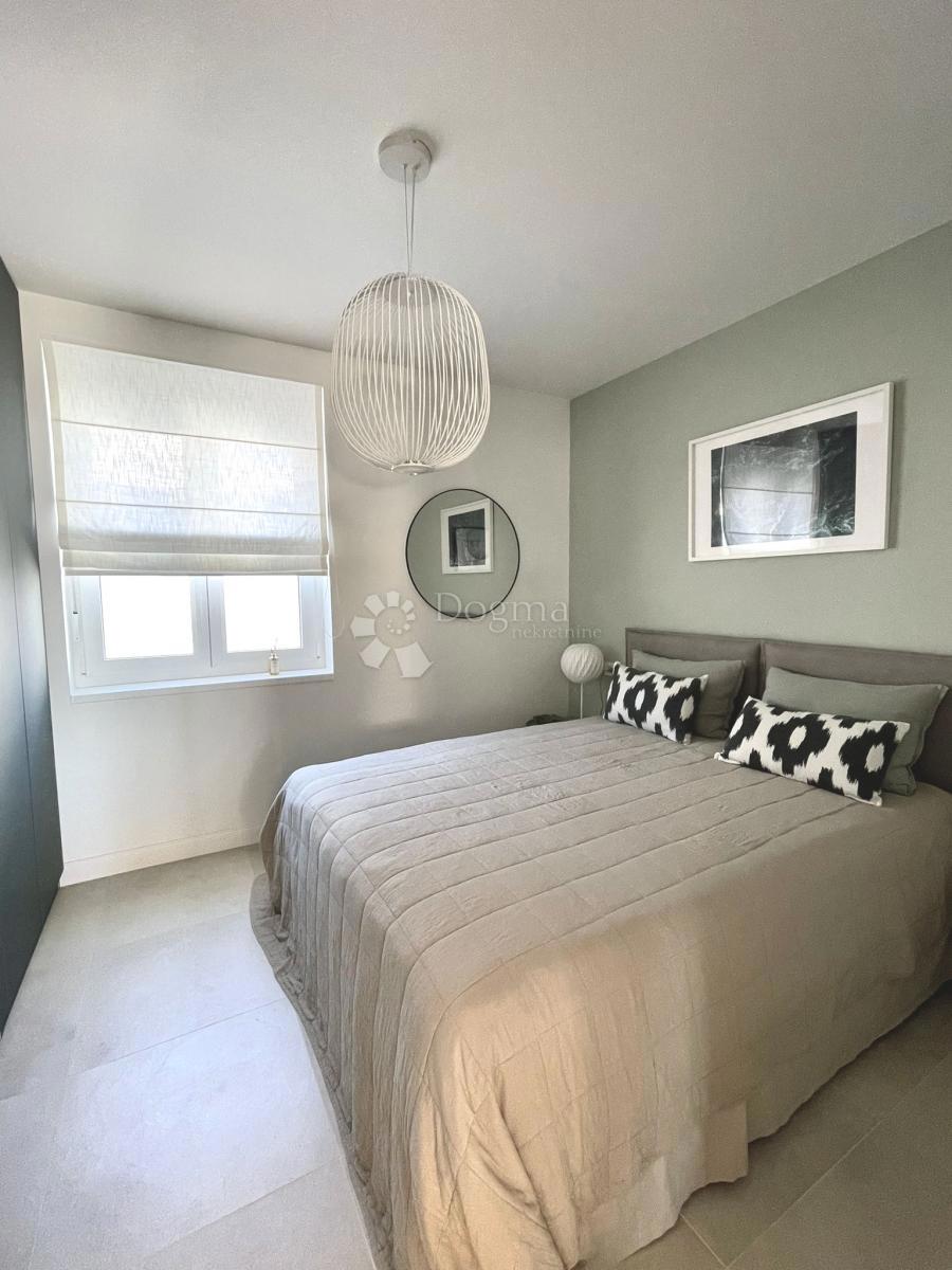 Casa Ražanj, Rogoznica, 246,67m2