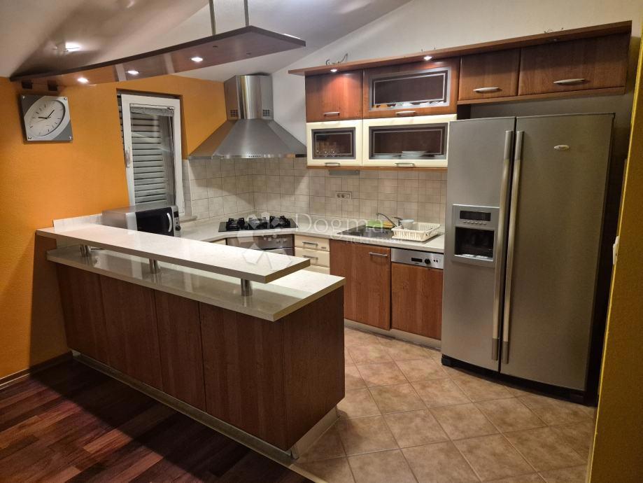 Allogio Seget Donji, Seget, 115m2