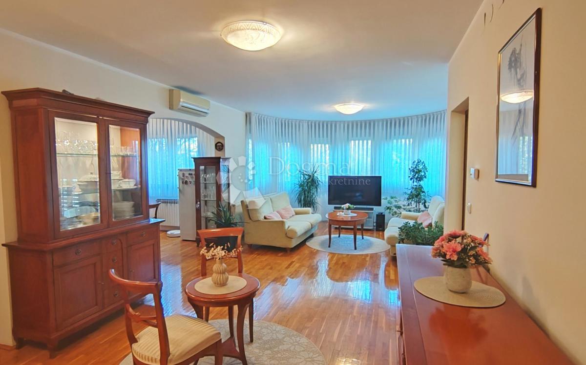 Allogio Sveti Duh, Črnomerec, 111,26m2