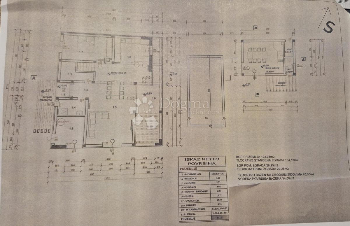 Terreno edificabile con permesso di costruire per la costruzione di una casa unifamiliare con dependance e piscina