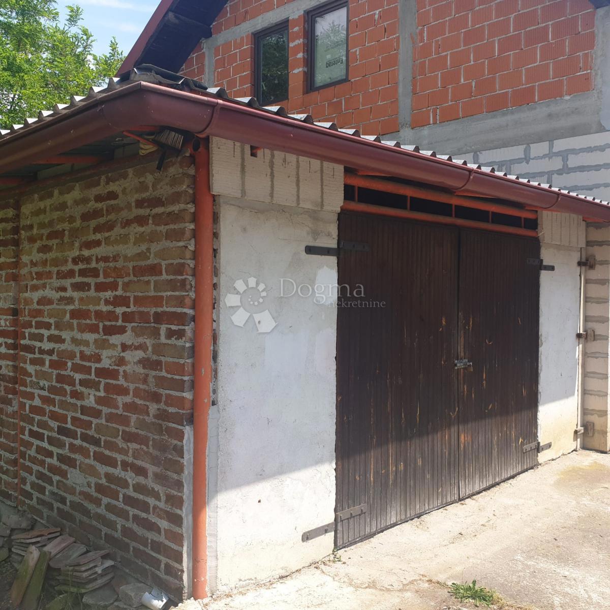 Casa Stružec, Popovača, 4.302m2