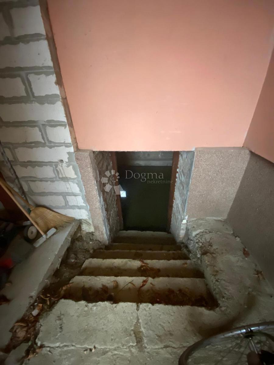 Casa Stružec, Popovača, 4.302m2