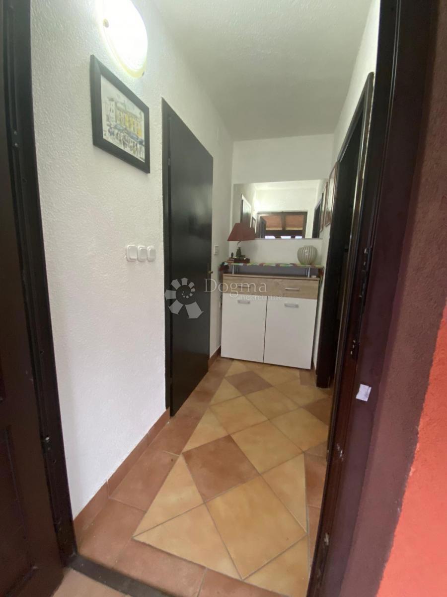 Casa Stružec, Popovača, 4.302m2