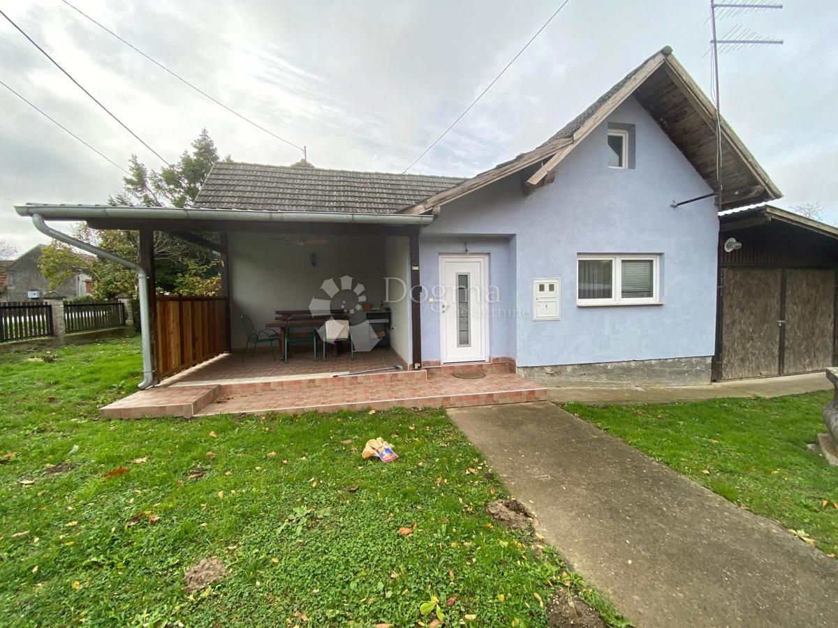 Casa Stružec, Popovača, 4.302m2