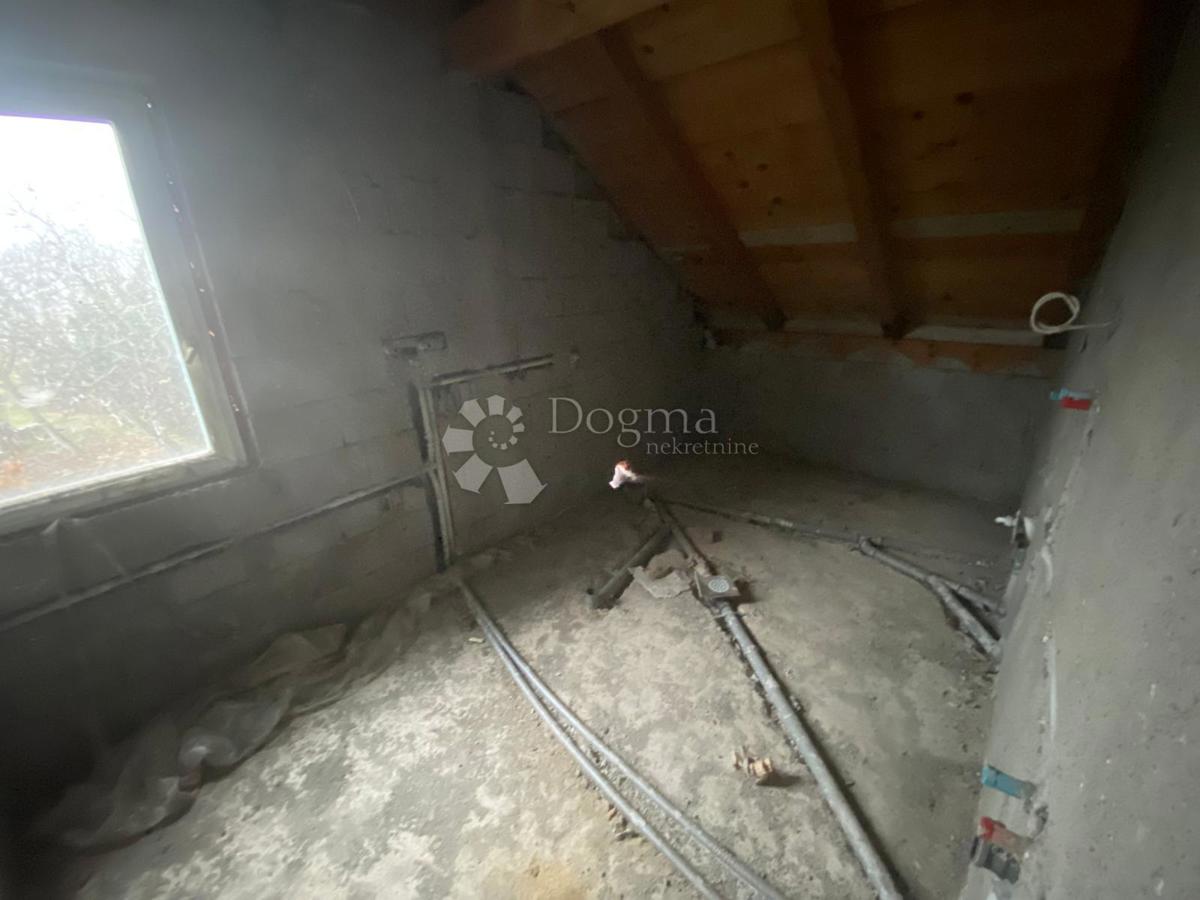 Casa Stružec, Popovača, 4.302m2