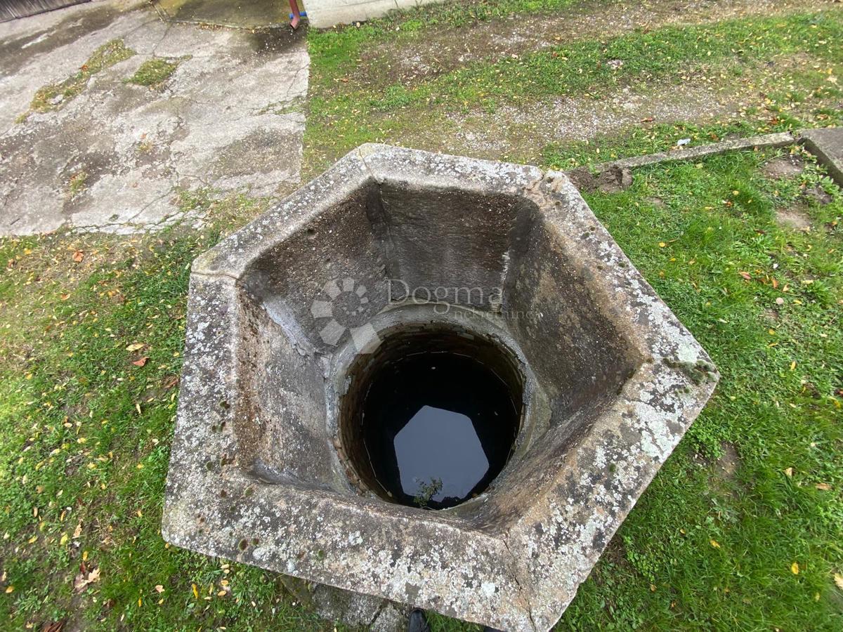 Casa Stružec, Popovača, 4.302m2