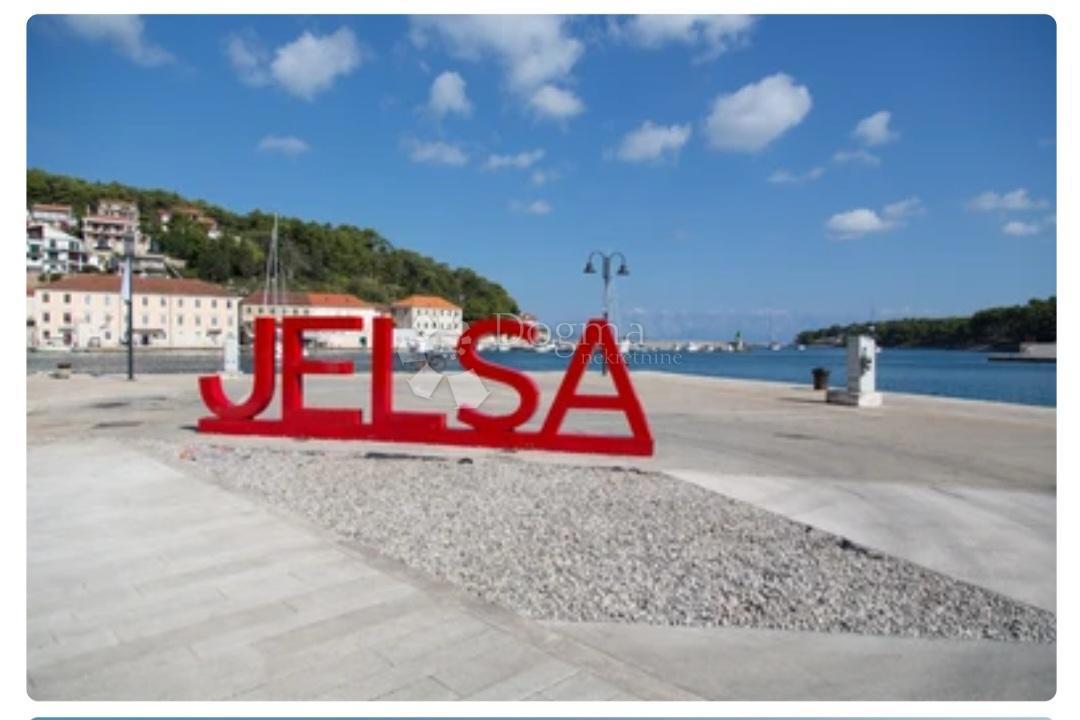 Terreno edificabile Jelsa, 1.900m2