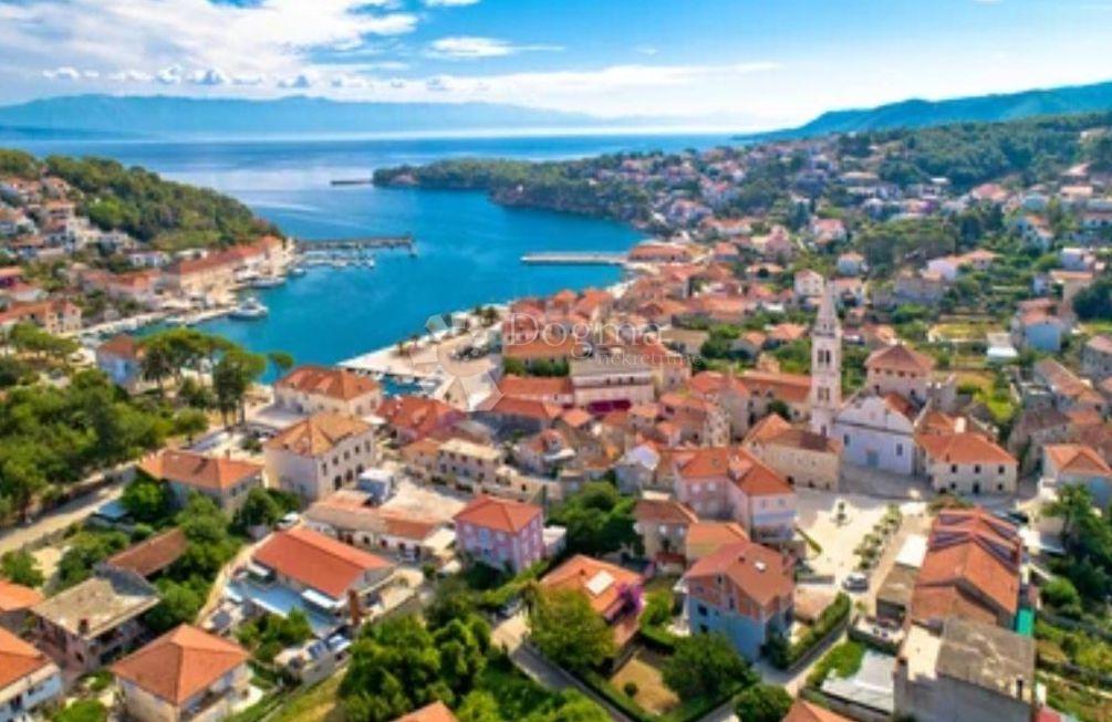 Terreno edificabile Jelsa, 1.900m2