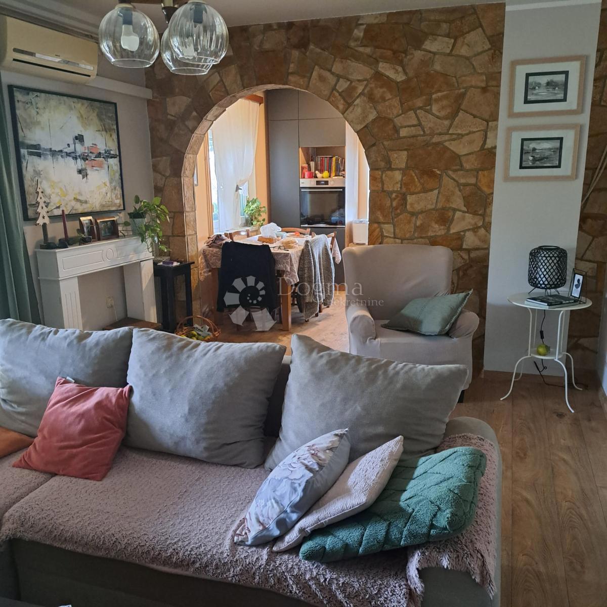 Casa Tenja, Osijek - Okolica, 162m2