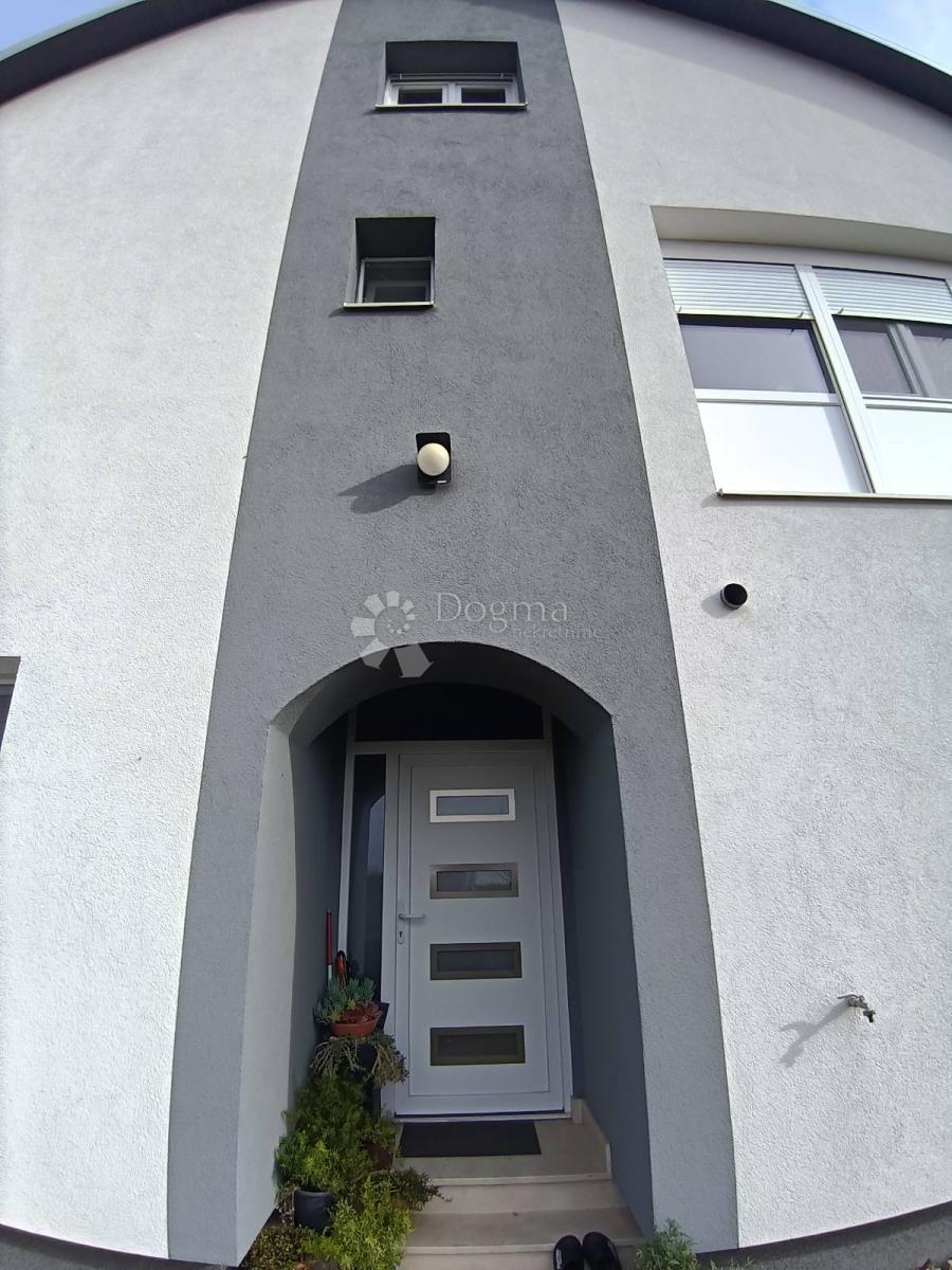 Casa Tenja, Osijek - Okolica, 162m2