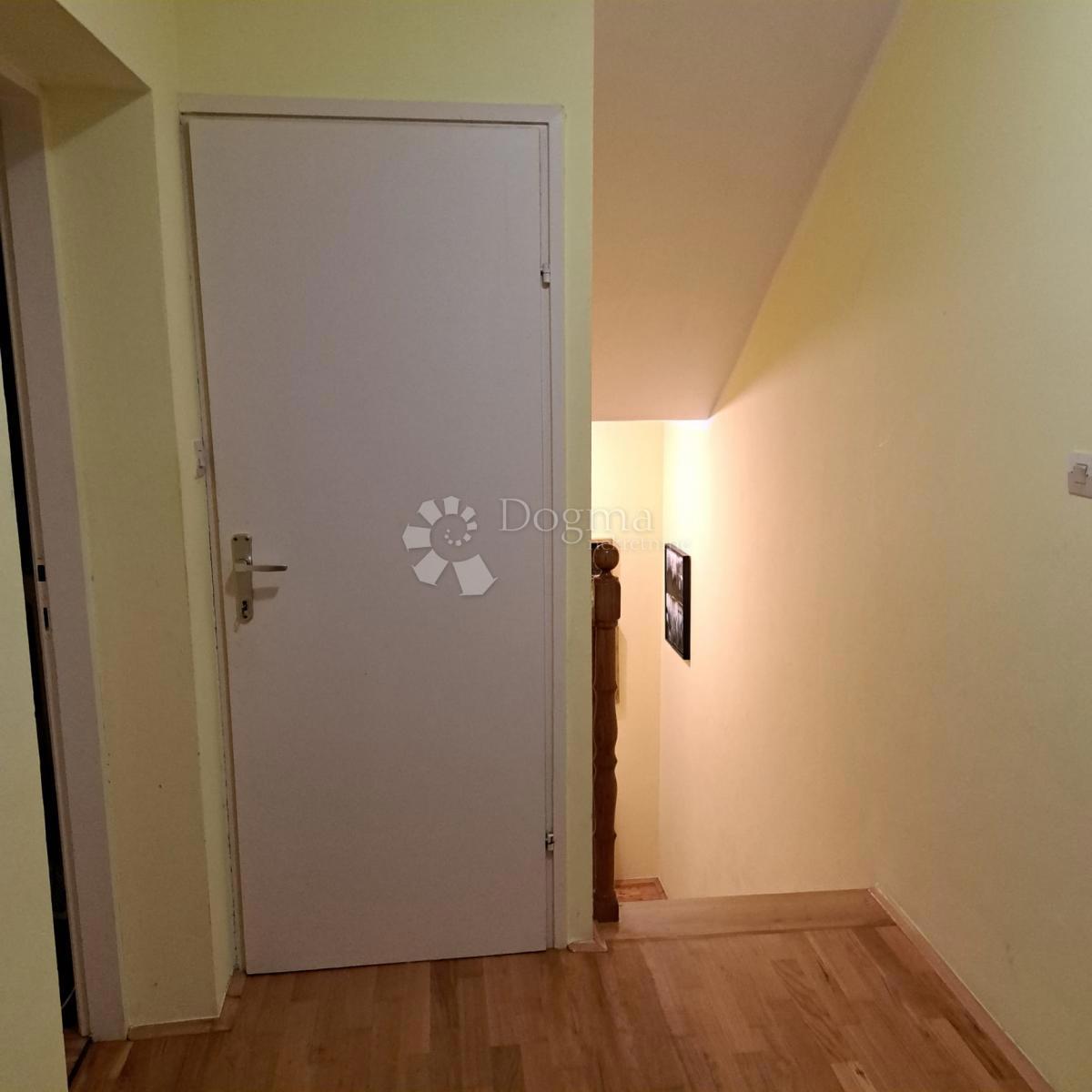 Casa Tenja, Osijek - Okolica, 162m2